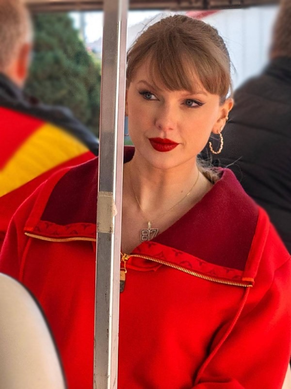 Chiefs vs Raiders Game Taylor Sweater